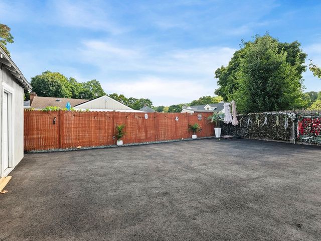 8-10 Edgemere Road 1, Lynn, MA 01904