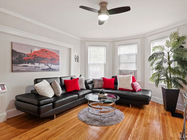 8-10 Edgemere Road 1, Lynn, MA 01904