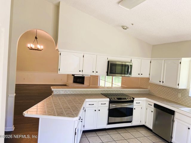713 CHESSWOOD Court, St. Johns, FL 32259