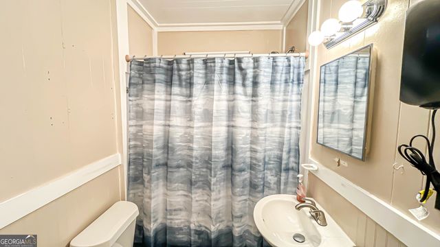 242 Katy Lake Road, Jackson, GA 30233