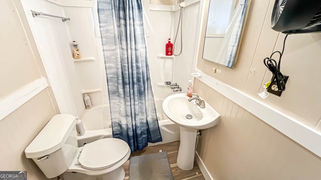 242 Katy Lake Road, Jackson, GA 30233