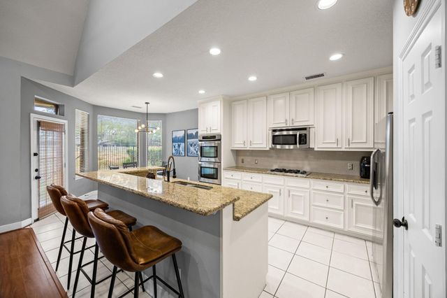 2839 Highland Lakes Drive, Missouri City, TX 77459