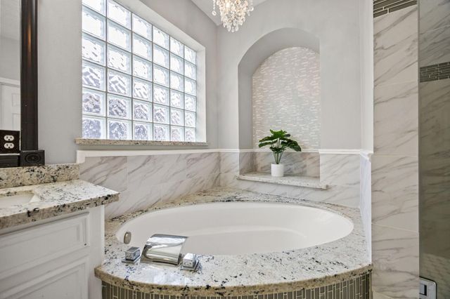 2839 Highland Lakes Drive, Missouri City, TX 77459