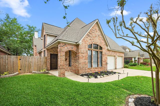 2839 Highland Lakes Drive, Missouri City, TX 77459