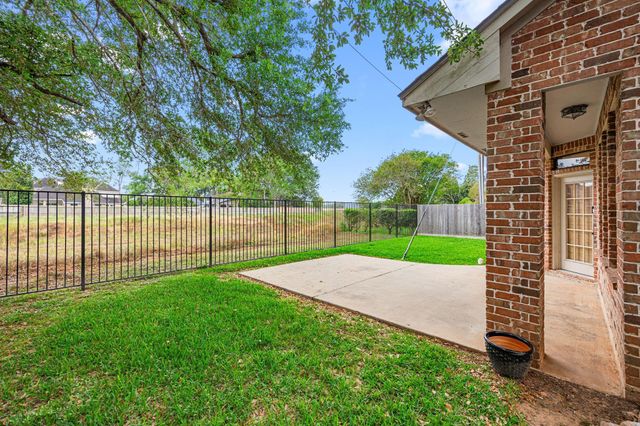 2839 Highland Lakes Drive, Missouri City, TX 77459