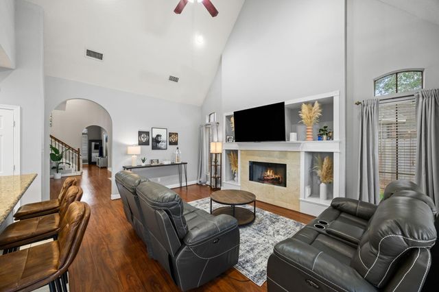 2839 Highland Lakes Drive, Missouri City, TX 77459