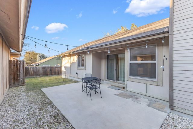 12043 Stoney Xing, San Antonio, TX 78247