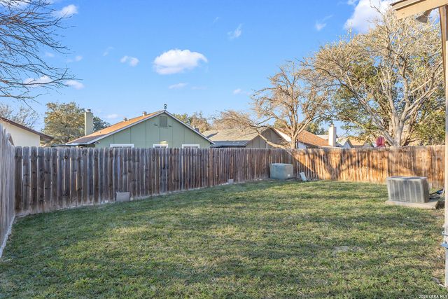 12043 Stoney Xing, San Antonio, TX 78247