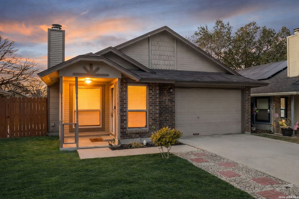12043 Stoney Xing, San Antonio, TX 78247