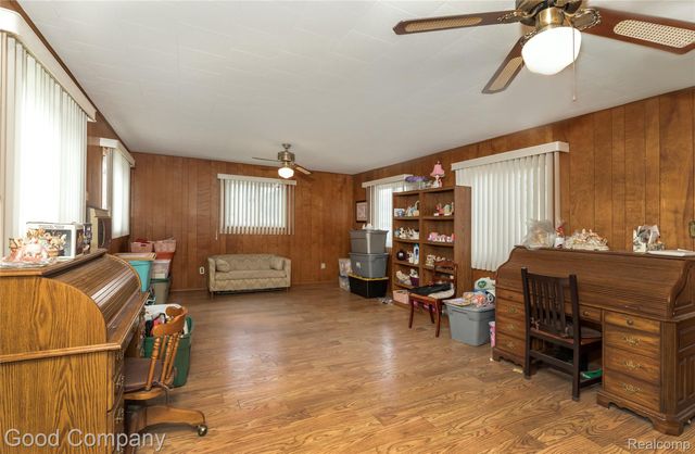 4105 Durham Road, Royal Oak, MI 48073