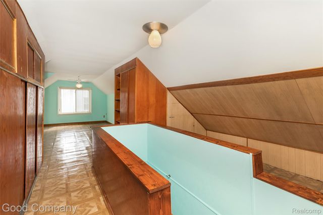 4105 Durham Road, Royal Oak, MI 48073