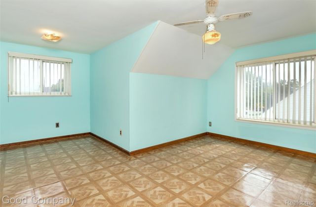 4105 Durham Road, Royal Oak, MI 48073