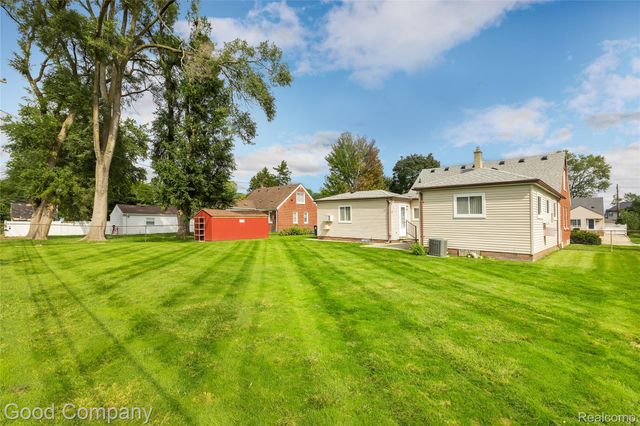 4105 Durham Road, Royal Oak, MI 48073