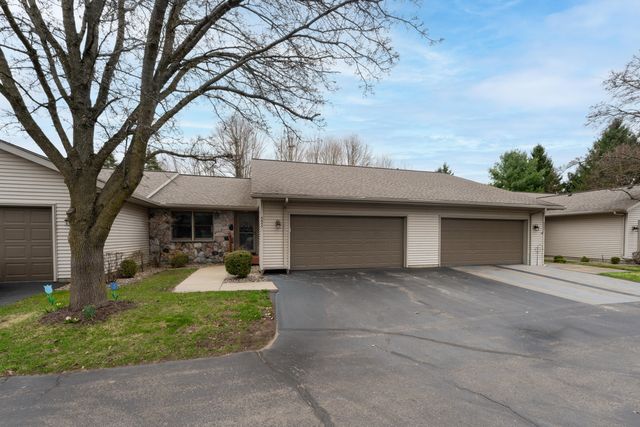 5953 Wood Valley Road, Kalamazoo, MI 49009