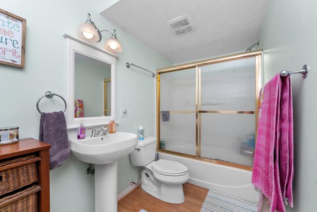 5953 Wood Valley Road, Kalamazoo, MI 49009