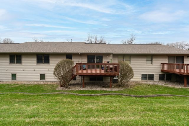 5953 Wood Valley Road, Kalamazoo, MI 49009