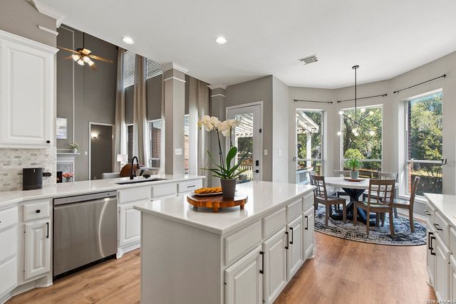 8715 Timberland Trl, Boerne, TX 78015