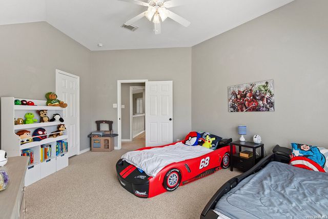8715 Timberland Trl, Boerne, TX 78015