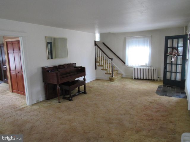 136 4TH AVE, Phoenixville, PA 19460