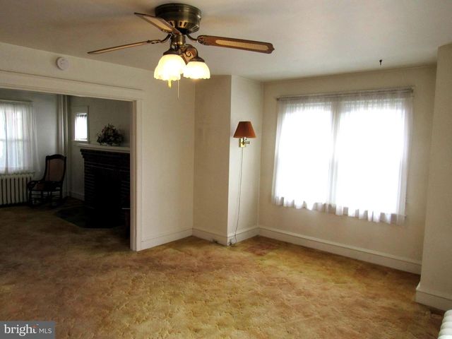 136 4TH AVE, Phoenixville, PA 19460