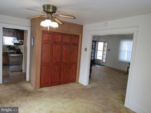 136 4TH AVE, Phoenixville, PA 19460