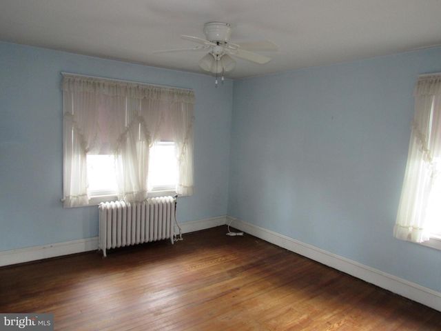 136 4TH AVE, Phoenixville, PA 19460