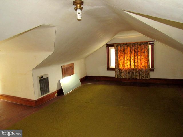 136 4TH AVE, Phoenixville, PA 19460