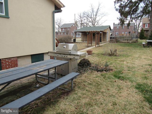 136 4TH AVE, Phoenixville, PA 19460