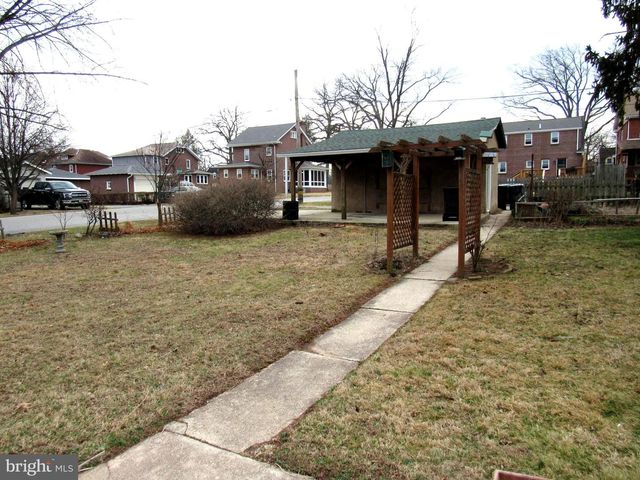 136 4TH AVE, Phoenixville, PA 19460