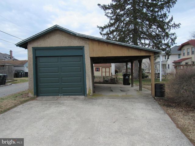 136 4TH AVE, Phoenixville, PA 19460