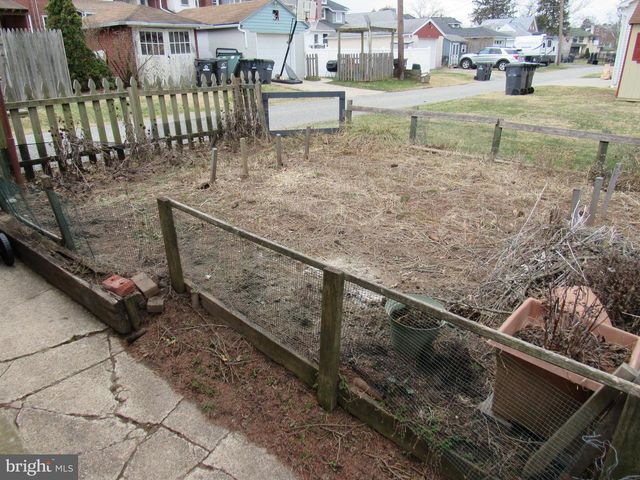 136 4TH AVE, Phoenixville, PA 19460