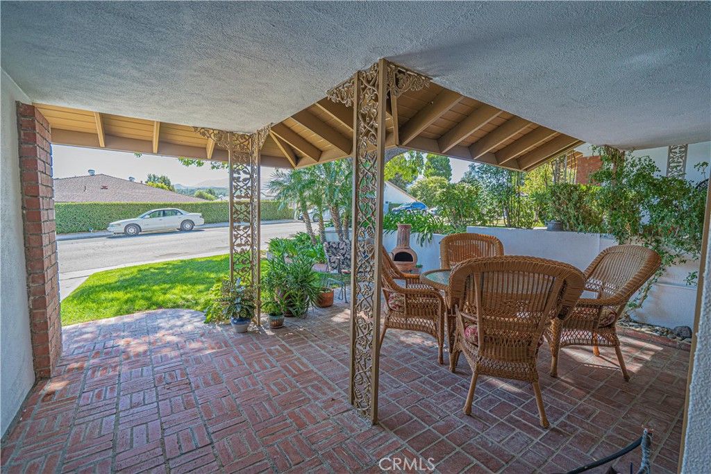 26811 Oak Branch Circle, Newhall, CA 91321 — photo 5