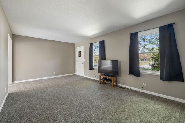 248 Pine Mountain Rd, Clarksville, TN 37042