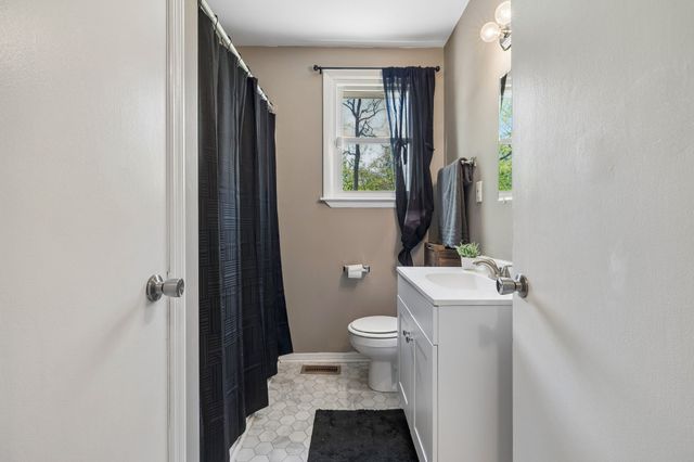 248 Pine Mountain Rd, Clarksville, TN 37042