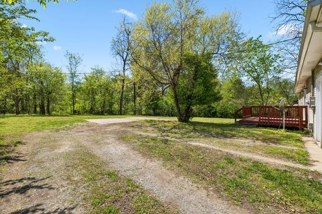 248 Pine Mountain Rd, Clarksville, TN 37042