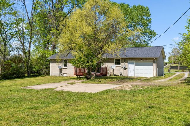 248 Pine Mountain Rd, Clarksville, TN 37042