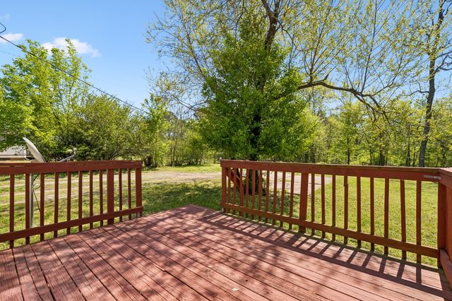 248 Pine Mountain Rd, Clarksville, TN 37042