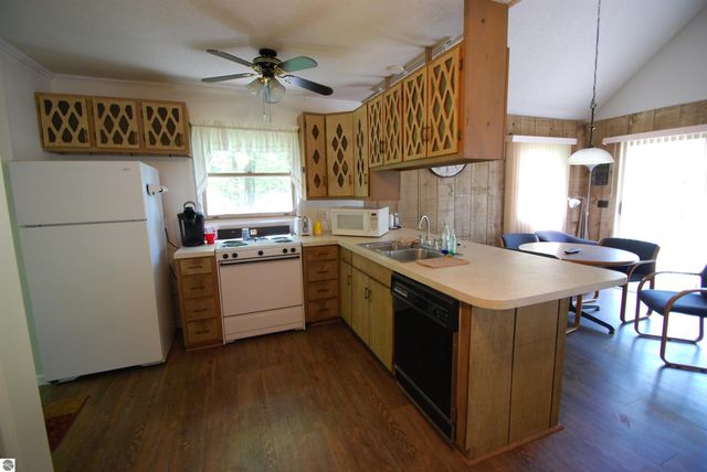 1456 Rifle River Drive, Prescott, MI 48756