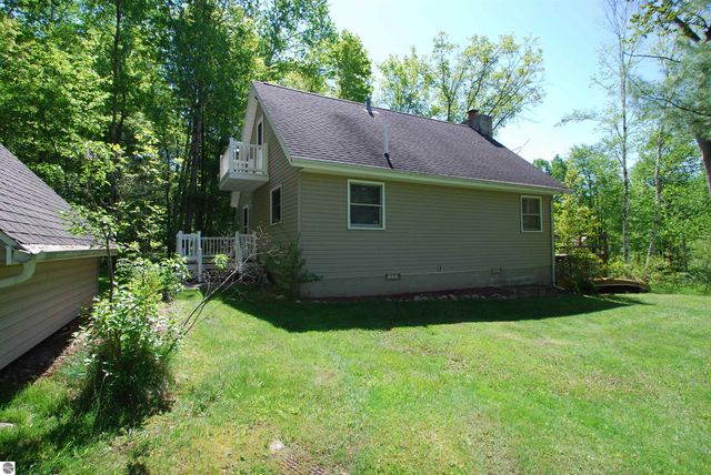 1456 Rifle River Drive, Prescott, MI 48756