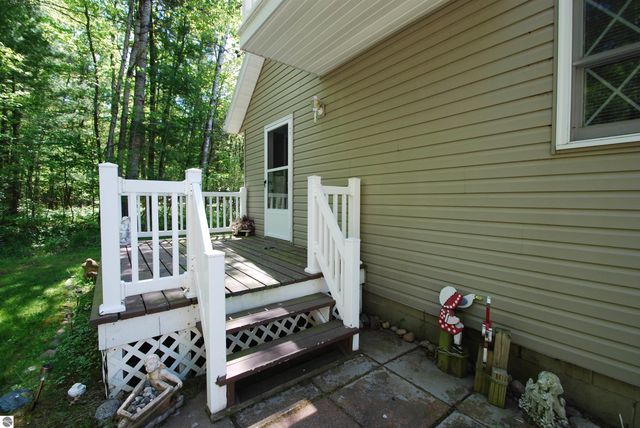 1456 Rifle River Drive, Prescott, MI 48756