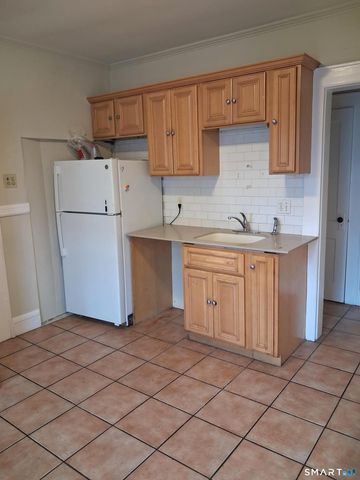 73 Morehouse Street 2nd Floor, Bridgeport, CT 06605
