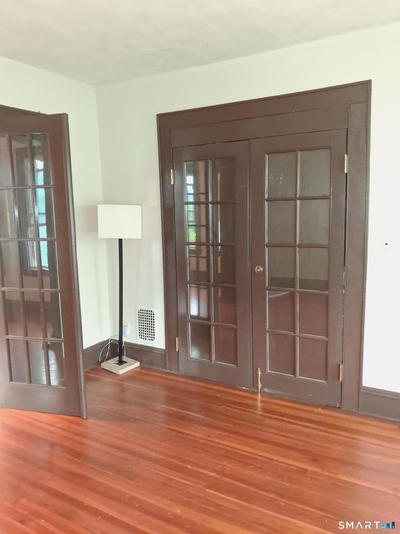 73 Morehouse Street 2nd Floor, Bridgeport, CT 06605