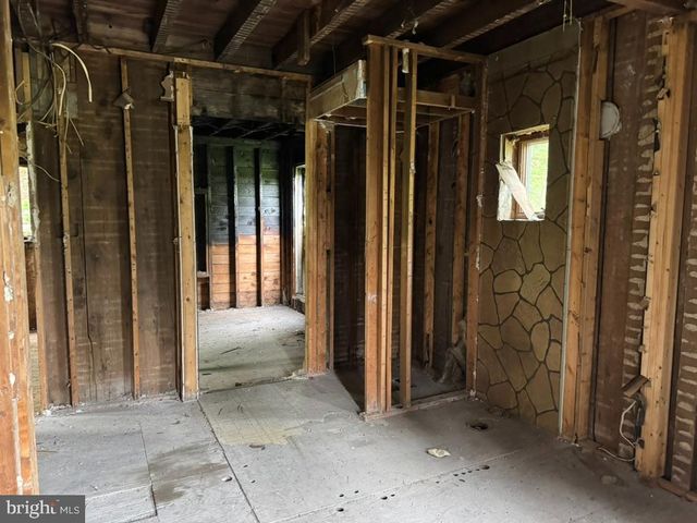 481 HAZLE, Quakake, PA 18245