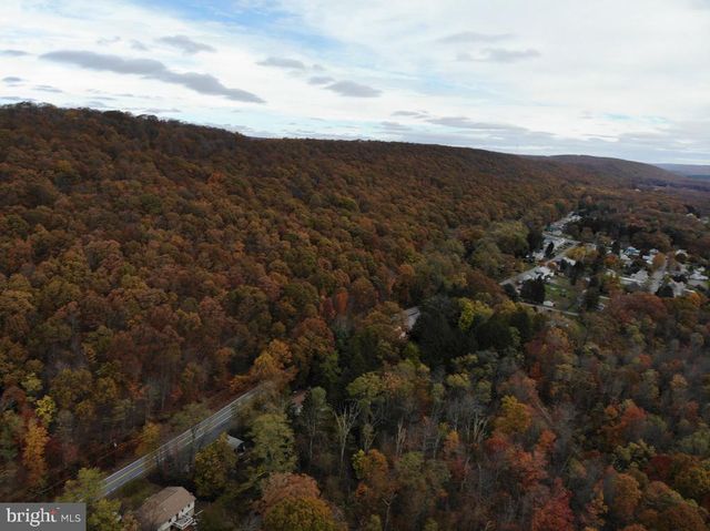 481 HAZLE, Quakake, PA 18245