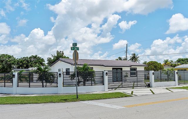 3541 SW 105 Court, Miami, FL 33165