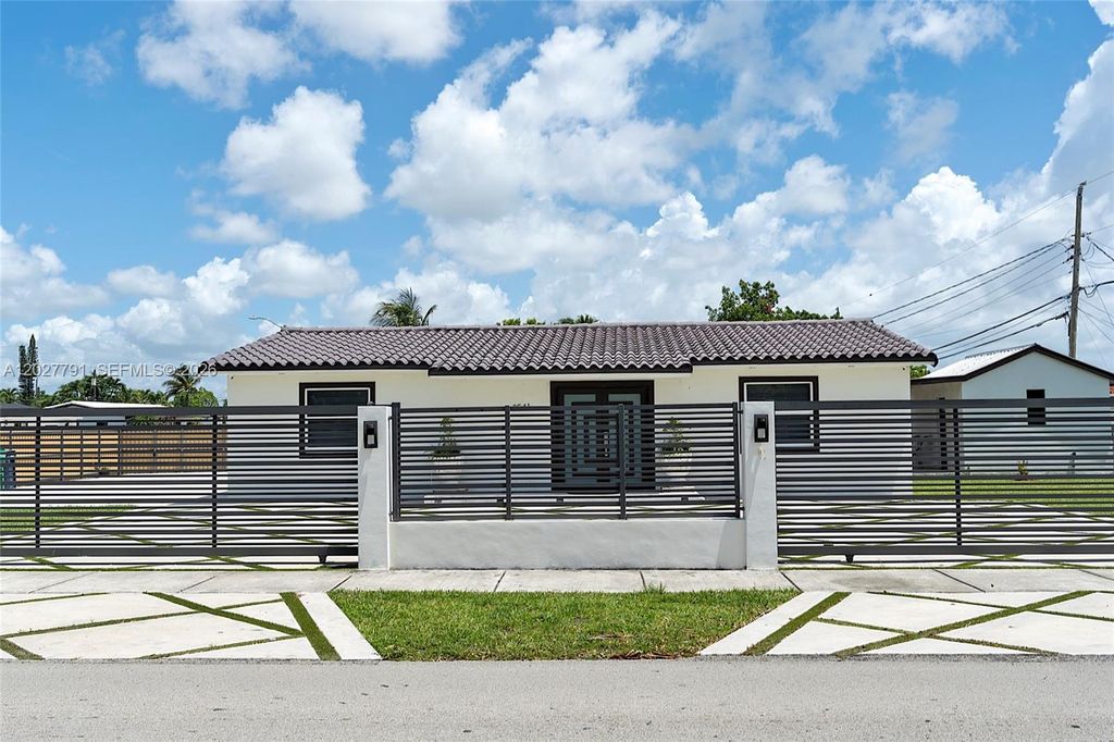 3541 SW 105 Court, Miami, FL 33165