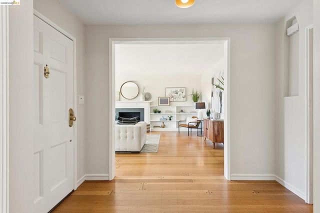 5430 Proctor Ave, Oakland, CA 94618