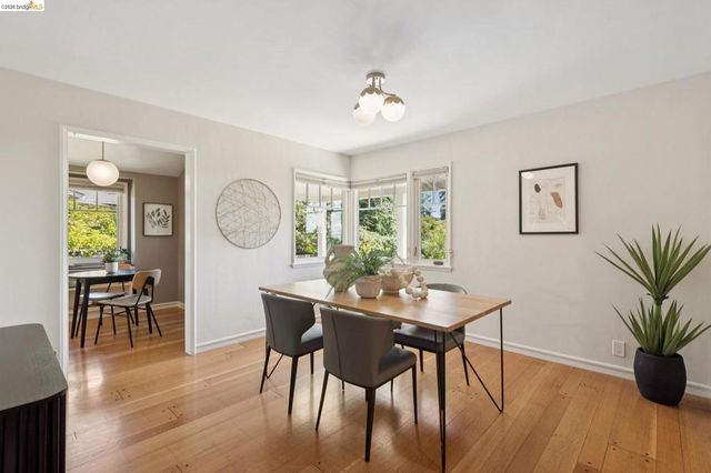 5430 Proctor Ave, Oakland, CA 94618