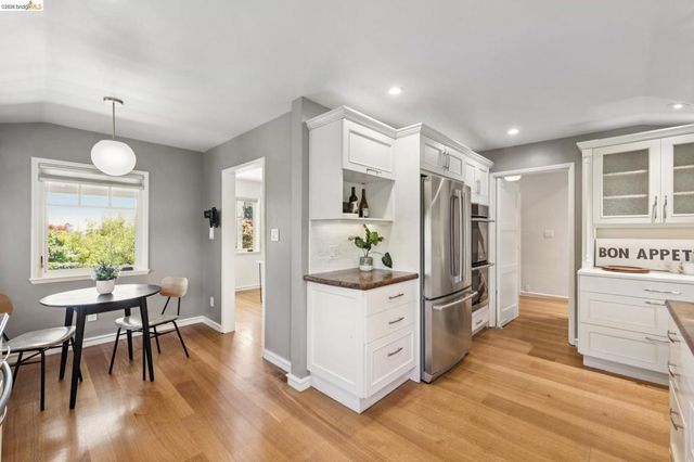 5430 Proctor Ave, Oakland, CA 94618