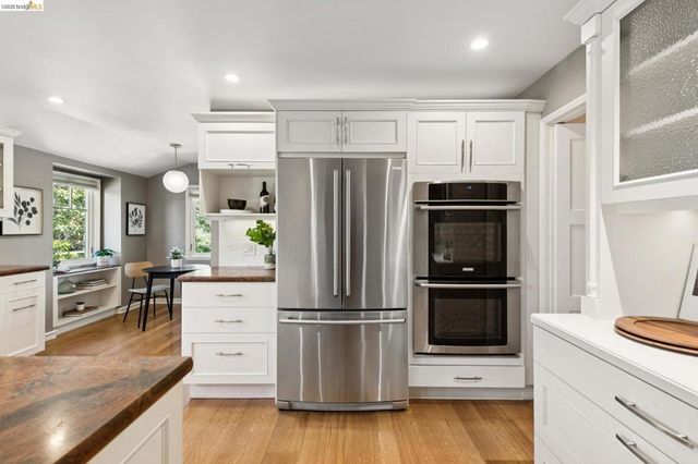 5430 Proctor Ave, Oakland, CA 94618